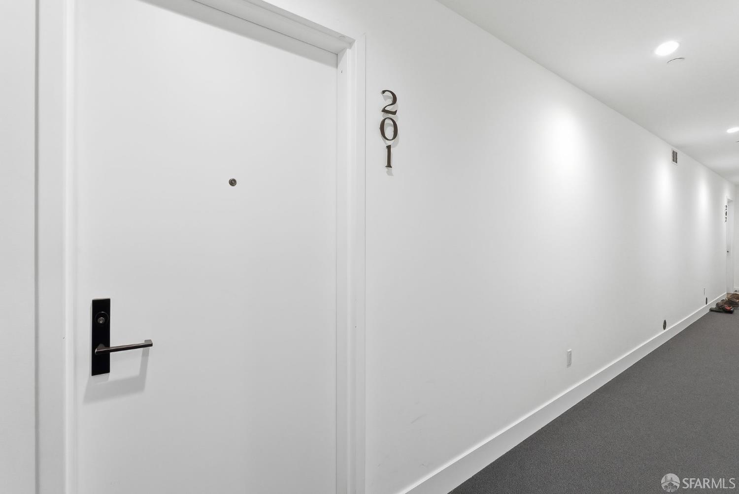 Detail Gallery Image 16 of 32 For 4171 24th St #201,  San Francisco,  CA 94114 - 2 Beds | 1 Baths