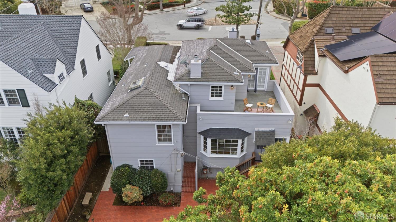 Detail Gallery Image 79 of 84 For 1408 Alvarado Ave, Burlingame,  CA 94010 - 4 Beds | 3 Baths