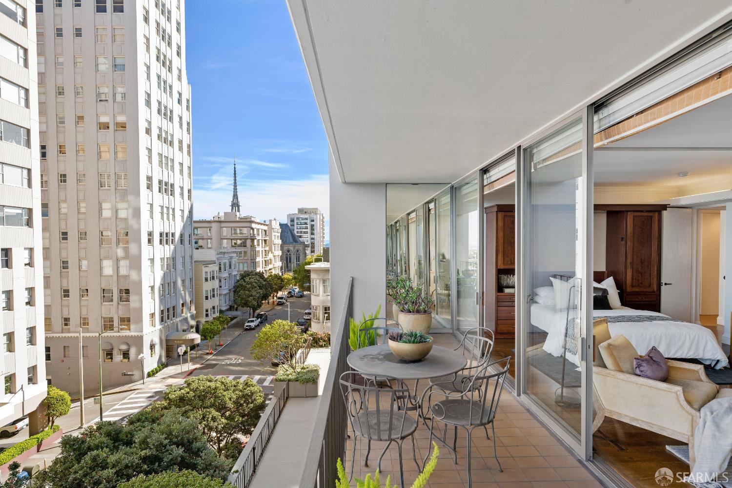 Detail Gallery Image 8 of 40 For 1333 Jones St #502,  San Francisco,  CA 94109 - 2 Beds | 2 Baths