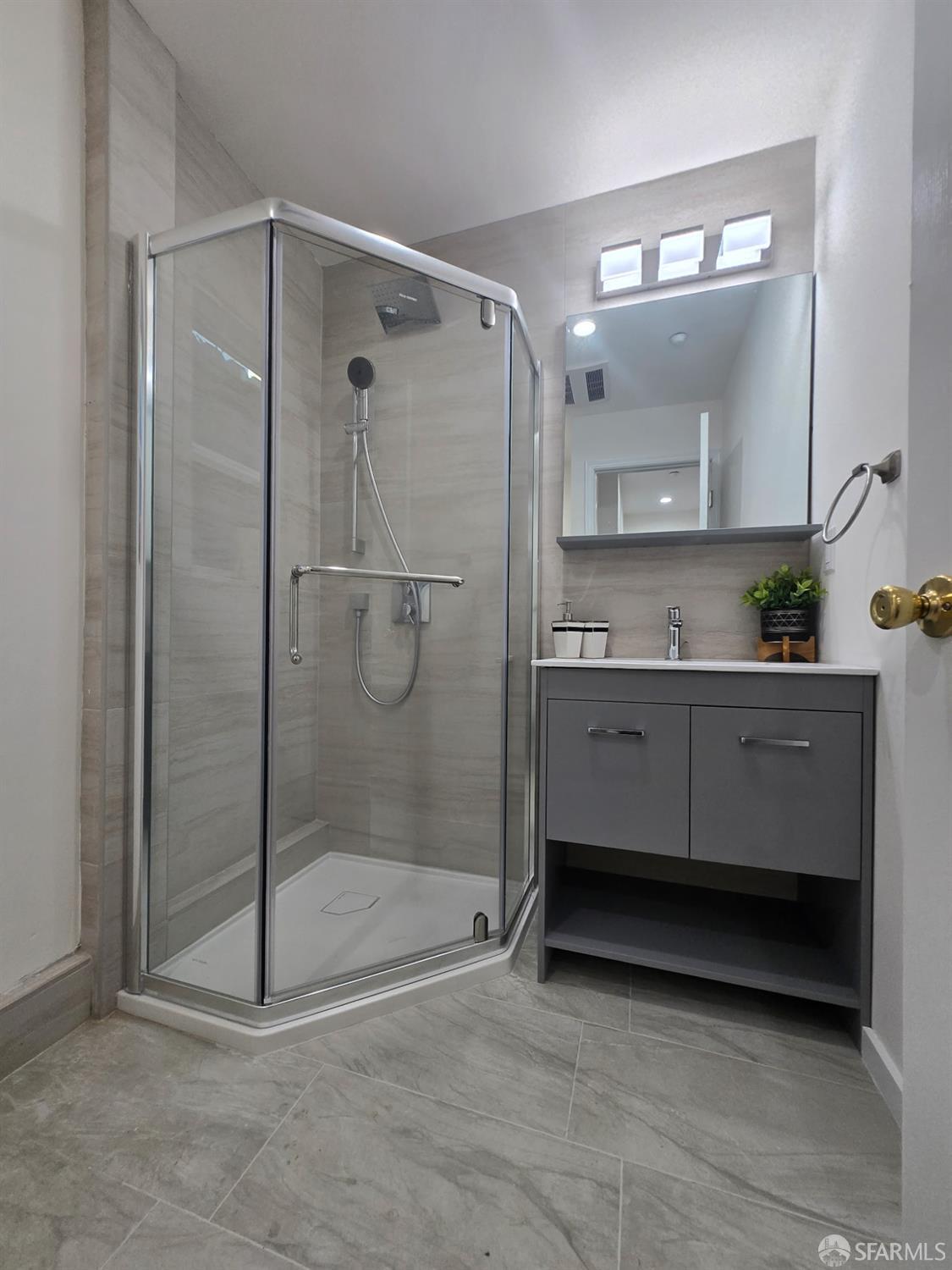 Detail Gallery Image 35 of 52 For 134 17th Ave, San Francisco,  CA 94121 - 9 Beds | 7 Baths