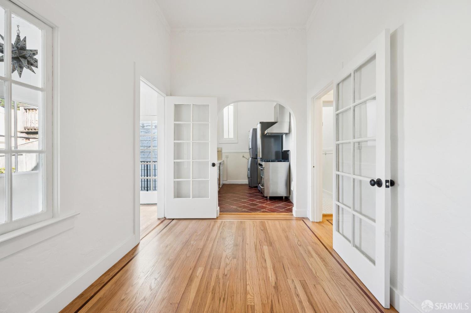 Detail Gallery Image 8 of 22 For 2272 Union St, San Francisco,  CA 94123 - – Beds | – Baths