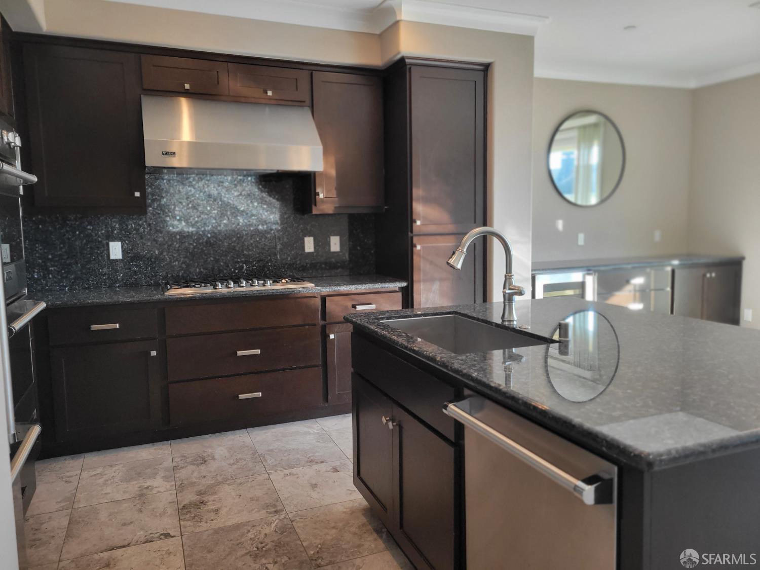 Detail Gallery Image 14 of 48 For 138 Summit Way #138,  San Francisco,  CA 94132 - 3 Beds | 2/1 Baths