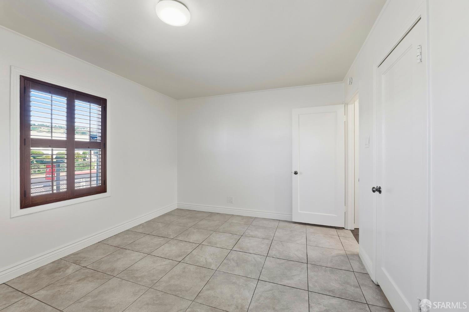 Detail Gallery Image 10 of 35 For 216 Avalon Dr, Pacifica,  CA 94044 - 2 Beds | 1 Baths