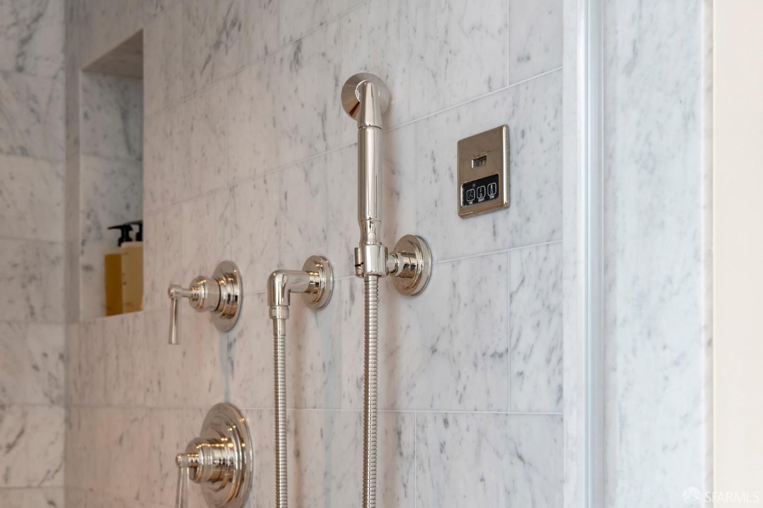 Photo #30: 426106837 Listing: Photo #30