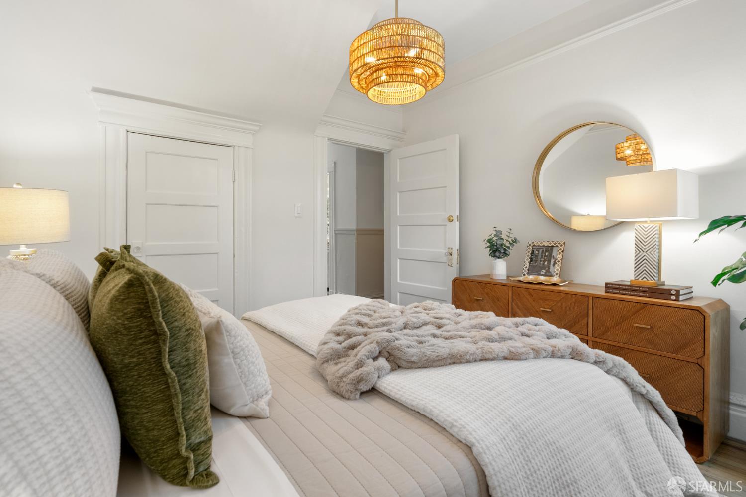 Detail Gallery Image 14 of 19 For 1588 Waller St, San Francisco,  CA 94117 - 2 Beds | 1 Baths