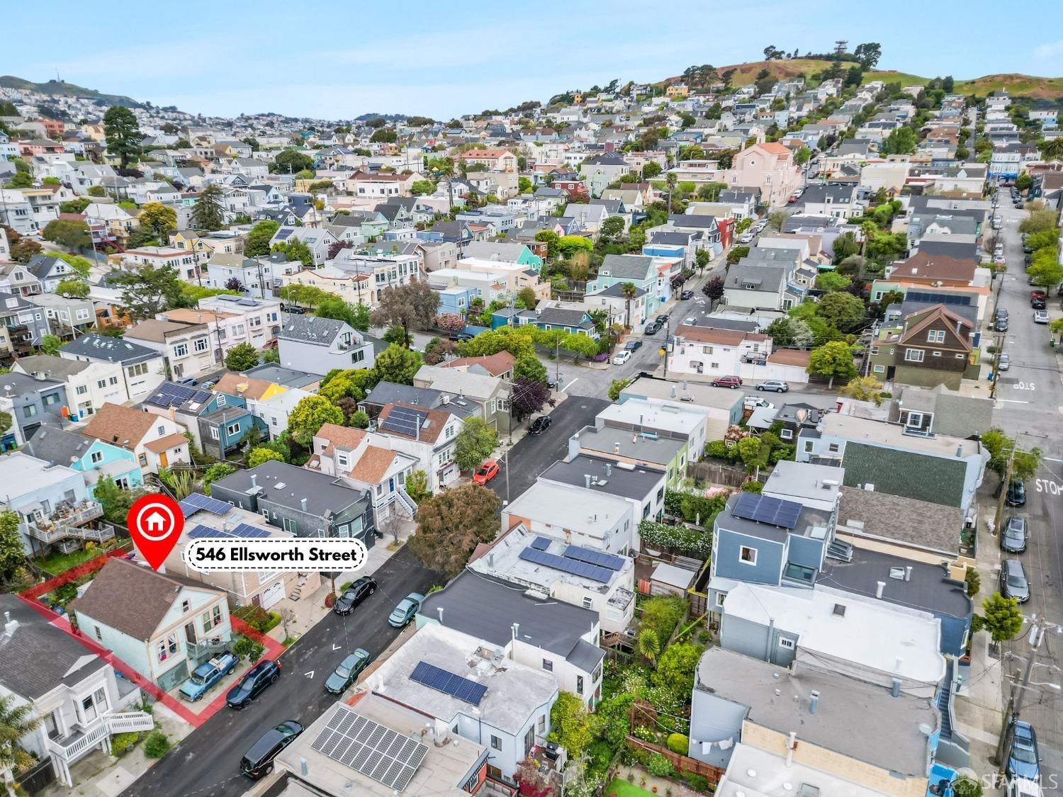 Detail Gallery Image 2 of 19 For 546 Ellsworth St, San Francisco,  CA 94110 - 3 Beds | 1 Baths