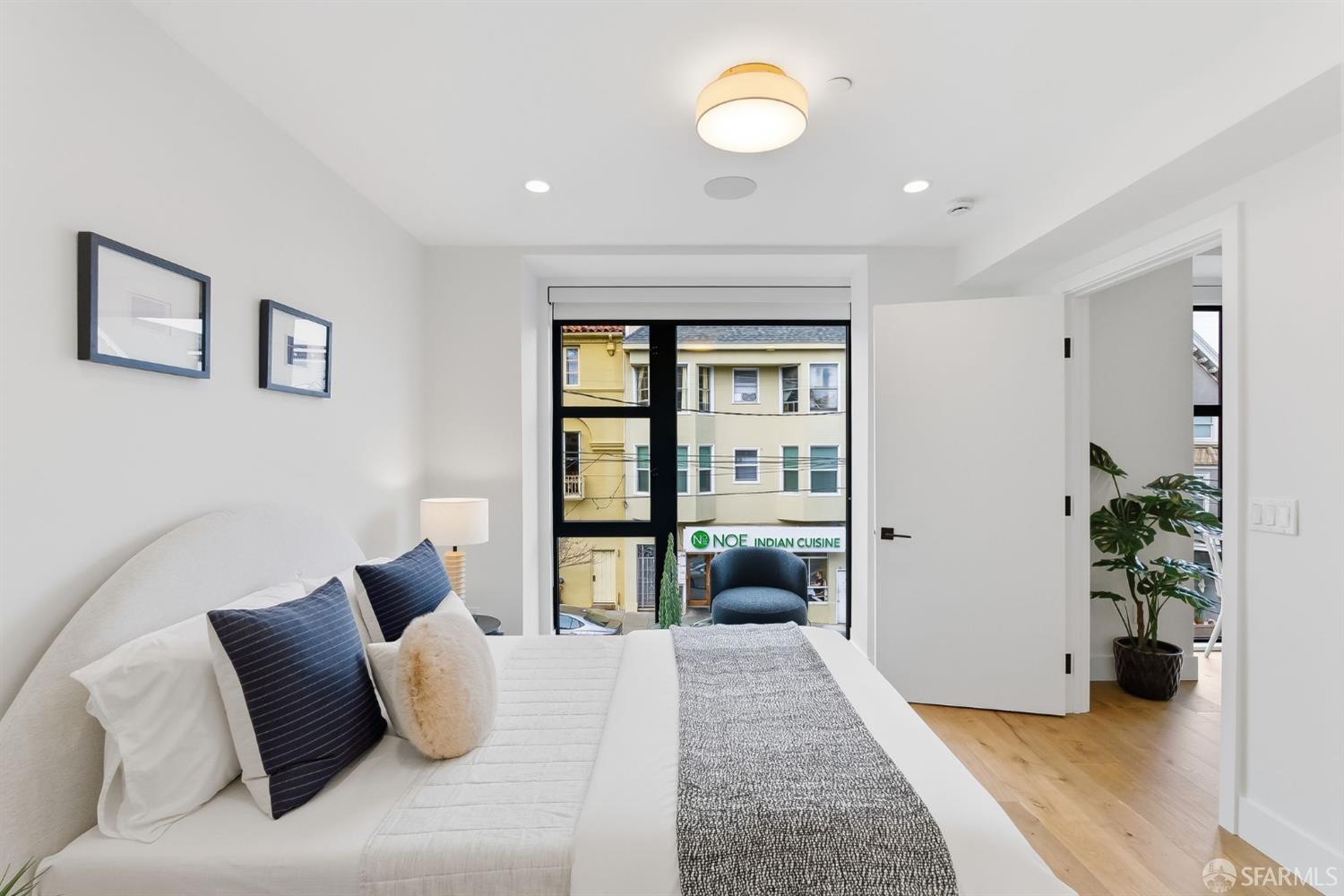 Detail Gallery Image 12 of 32 For 4171 24th St #201,  San Francisco,  CA 94114 - 2 Beds | 1 Baths