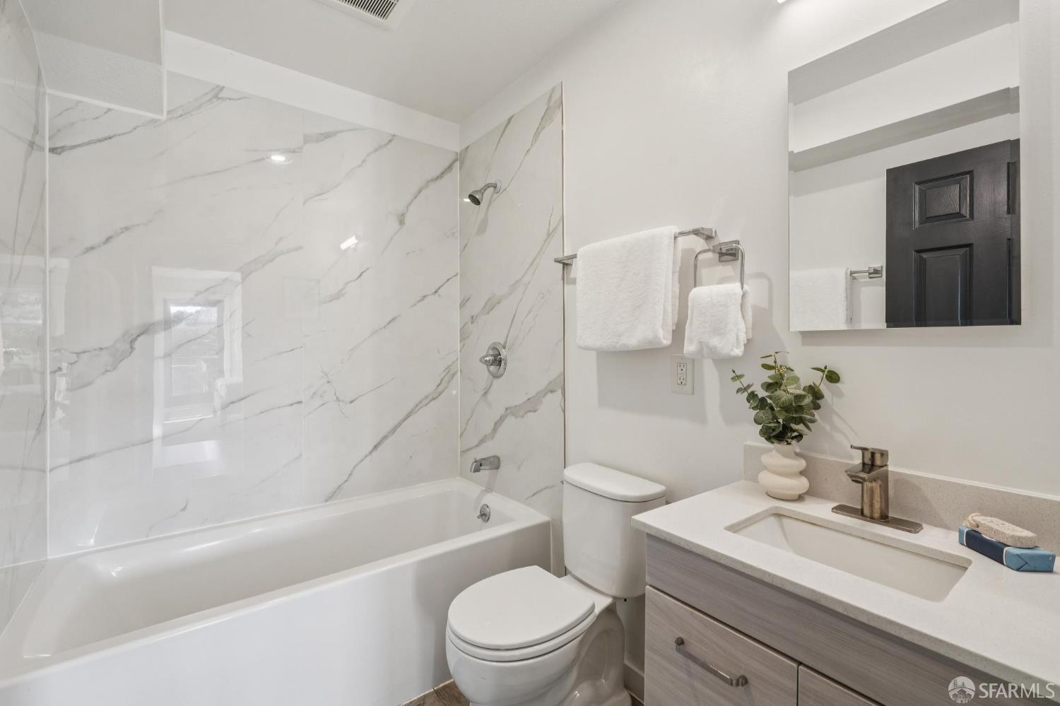 Detail Gallery Image 49 of 81 For 250 Peralta Ave, San Francisco,  CA 94110 - 4 Beds | 3 Baths