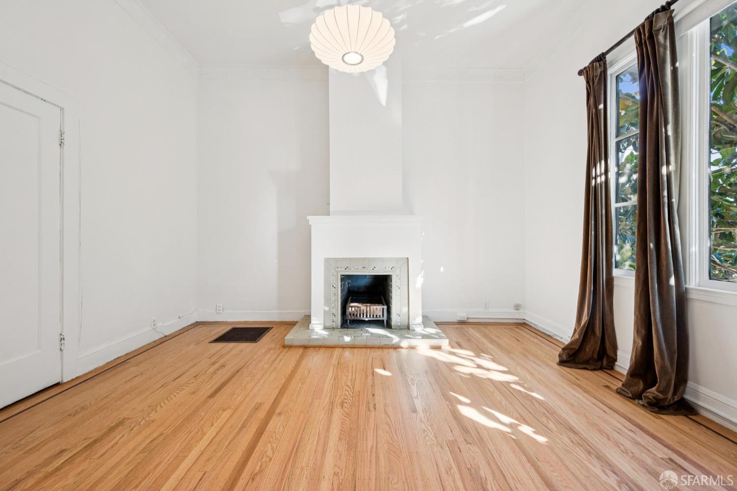 Detail Gallery Image 2 of 22 For 2272 Union St, San Francisco,  CA 94123 - – Beds | – Baths