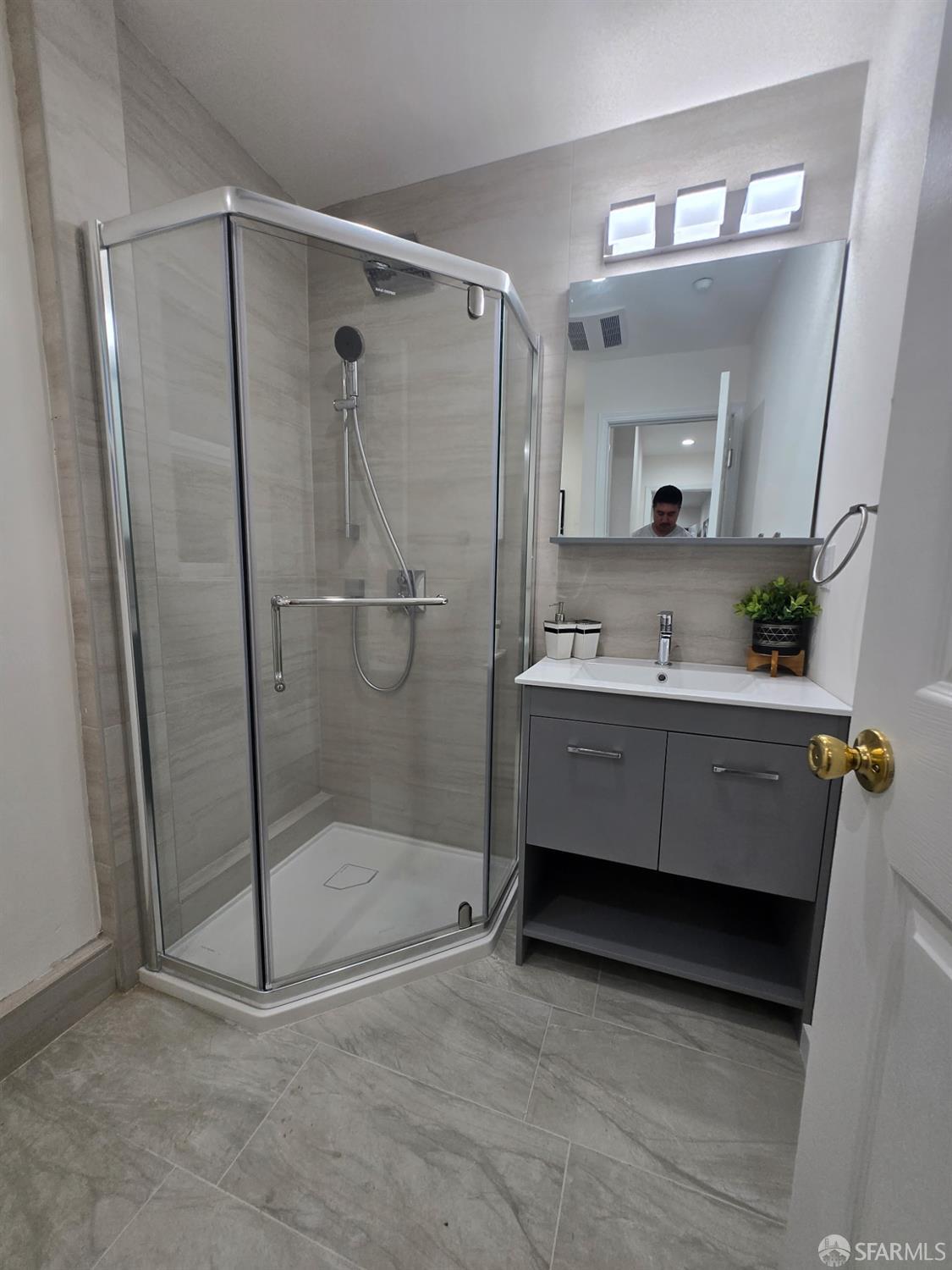 Detail Gallery Image 34 of 52 For 134 17th Ave, San Francisco,  CA 94121 - 9 Beds | 7 Baths