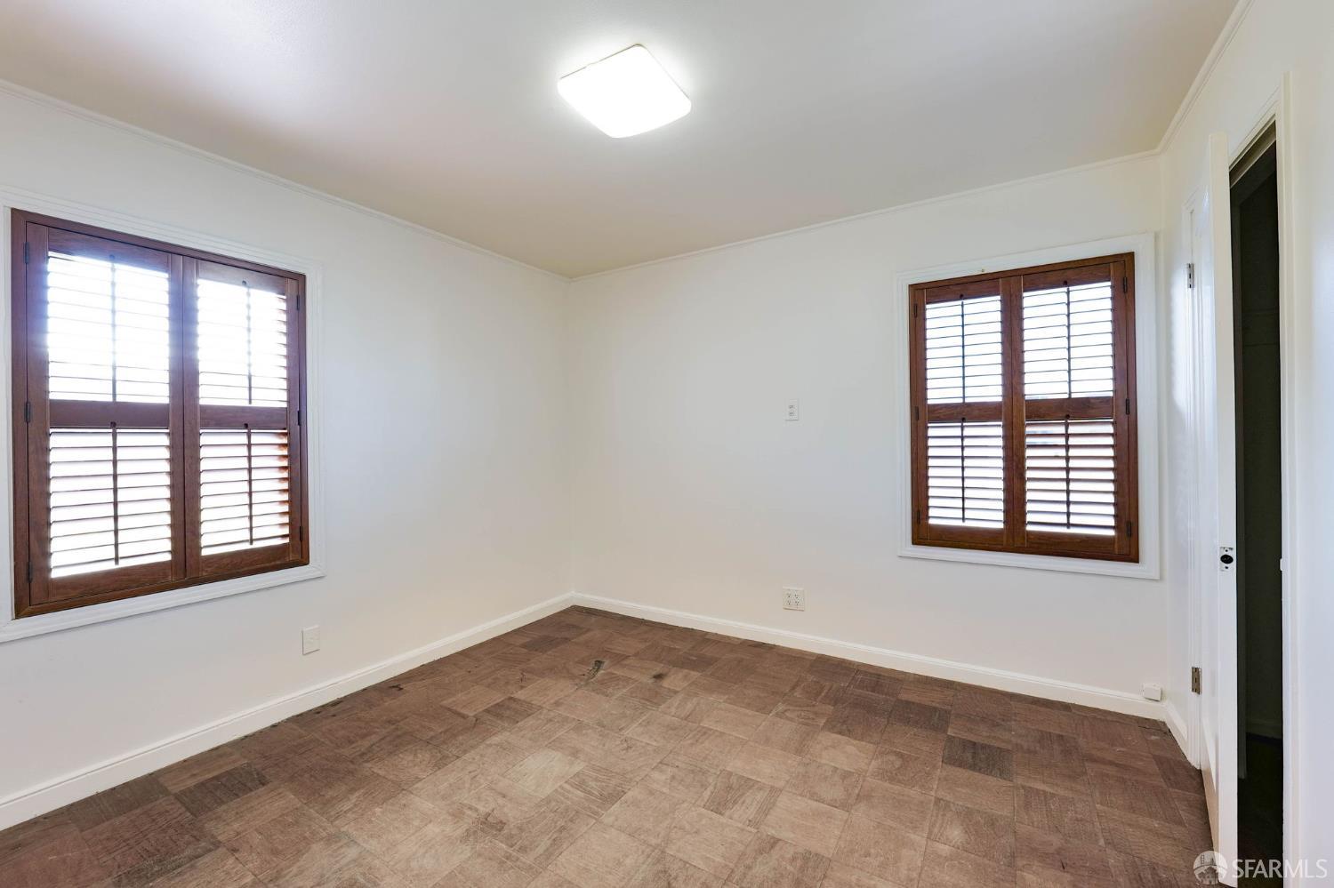 Detail Gallery Image 13 of 35 For 216 Avalon Dr, Pacifica,  CA 94044 - 2 Beds | 1 Baths