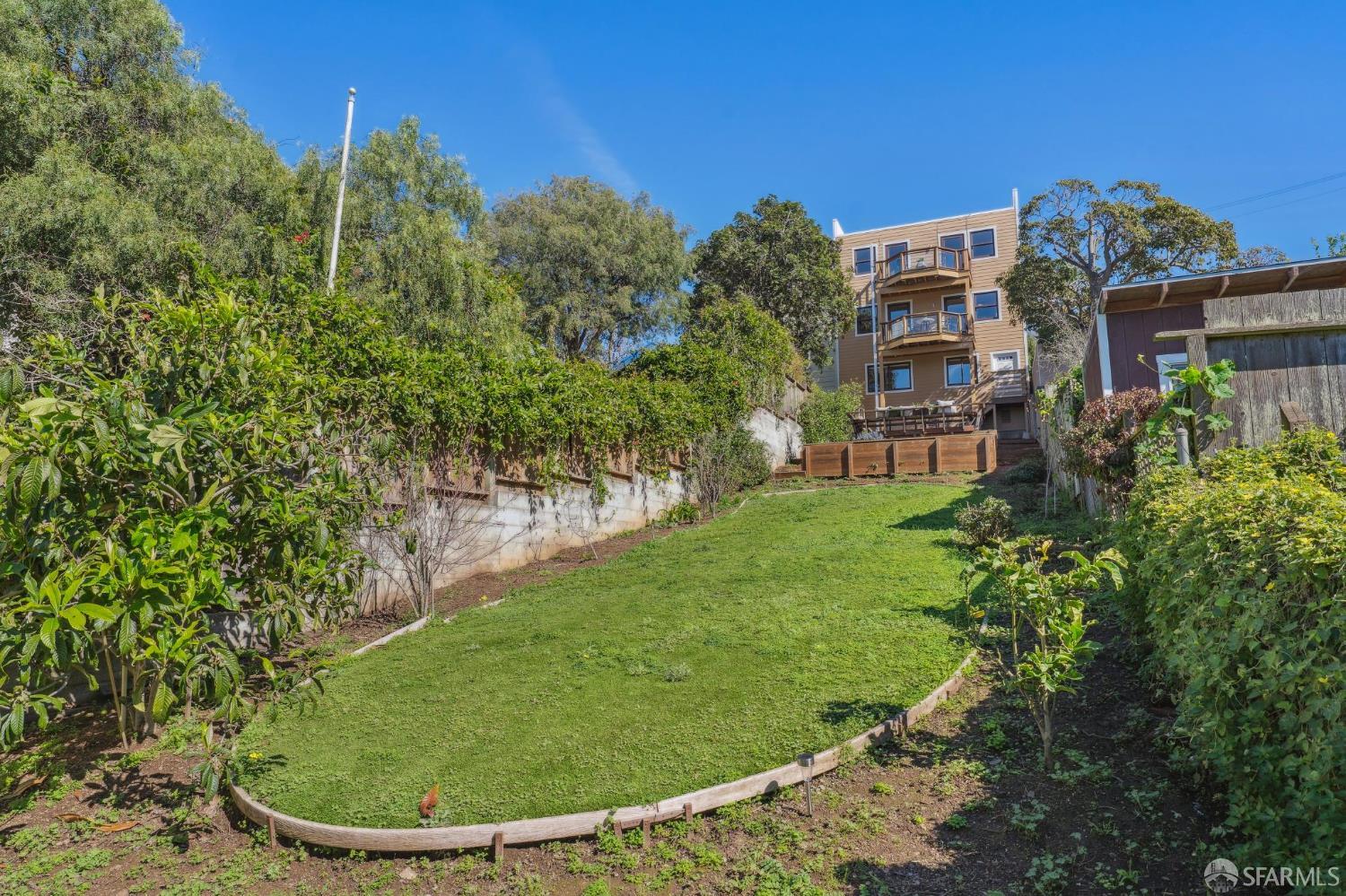 Detail Gallery Image 64 of 81 For 250 Peralta Ave, San Francisco,  CA 94110 - 4 Beds | 3 Baths