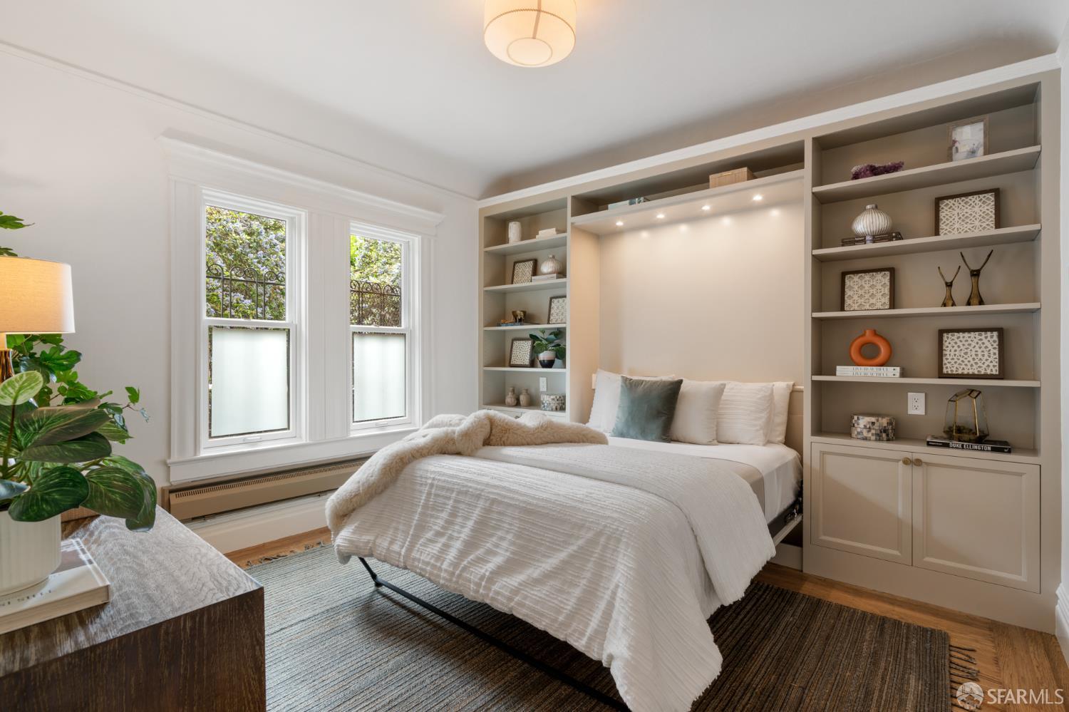 Detail Gallery Image 7 of 19 For 1588 Waller St, San Francisco,  CA 94117 - 2 Beds | 1 Baths