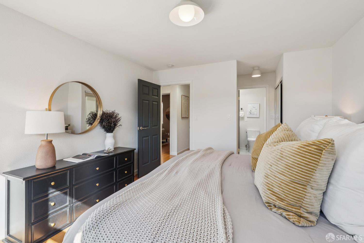 Detail Gallery Image 34 of 81 For 250 Peralta Ave, San Francisco,  CA 94110 - 4 Beds | 3 Baths