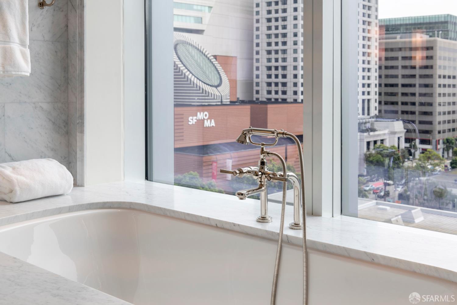 Photo #32: 426106837 Listing: Photo #32