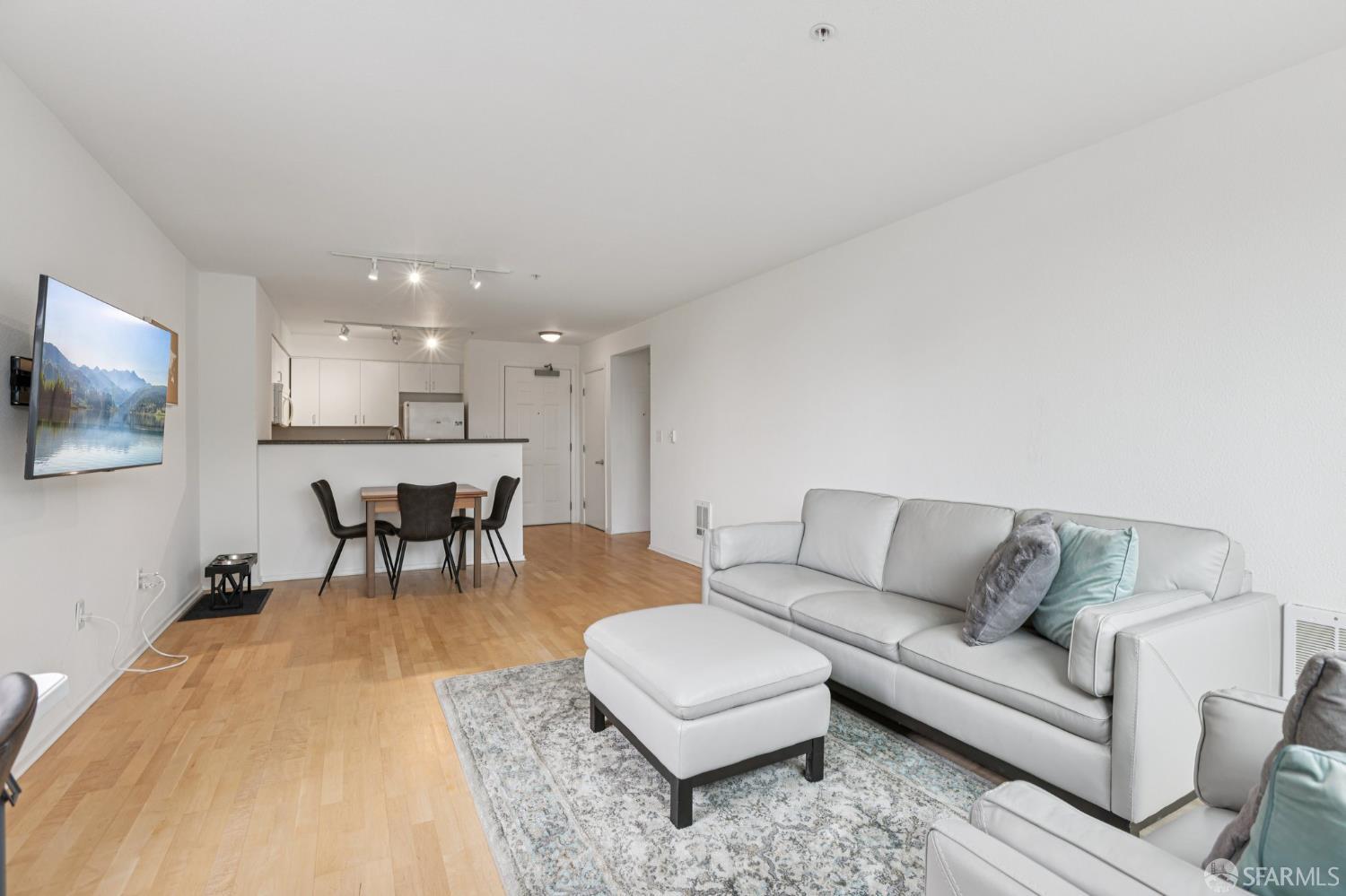 Detail Gallery Image 8 of 22 For 8300 Oceanview Ter #203,  San Francisco,  CA 94132 - 1 Beds | 1 Baths