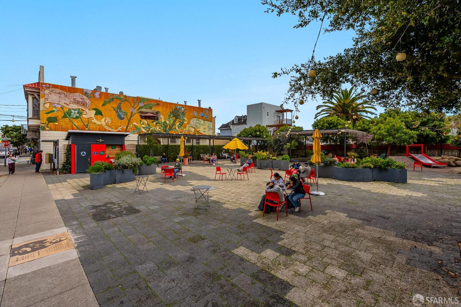 Detail Gallery Image 31 of 32 For 4171 24th St #201,  San Francisco,  CA 94114 - 2 Beds | 1 Baths