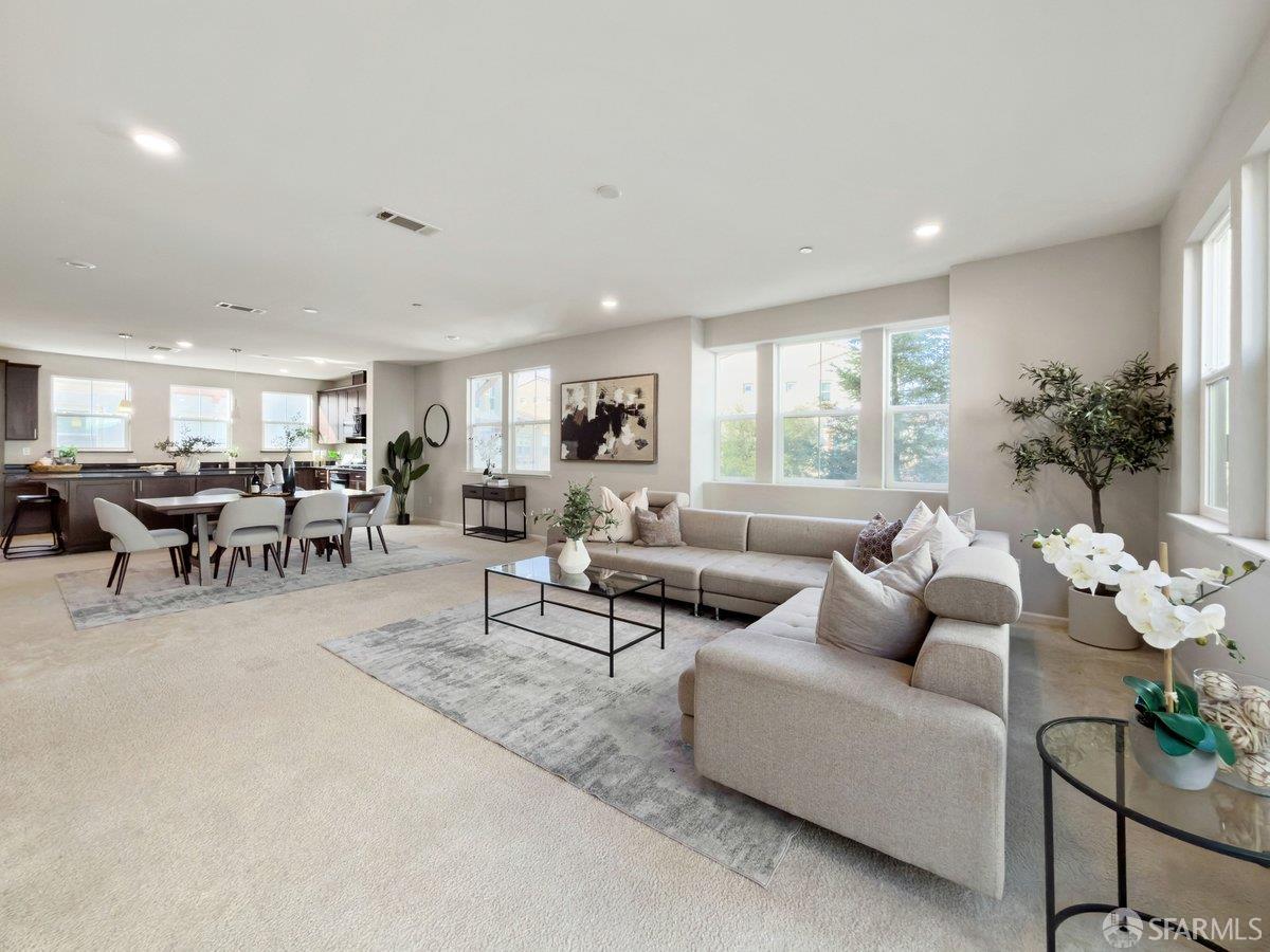 Detail Gallery Image 5 of 45 For 1017 Ocean View Ave, Daly City,  CA 94014 - 3 Beds | 2/1 Baths