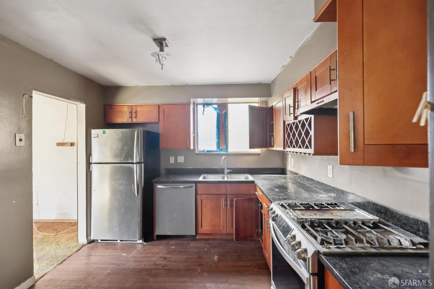 Detail Gallery Image 14 of 20 For 60 Rockford Ave, Daly City,  CA 94015 - 3 Beds | 1/1 Baths