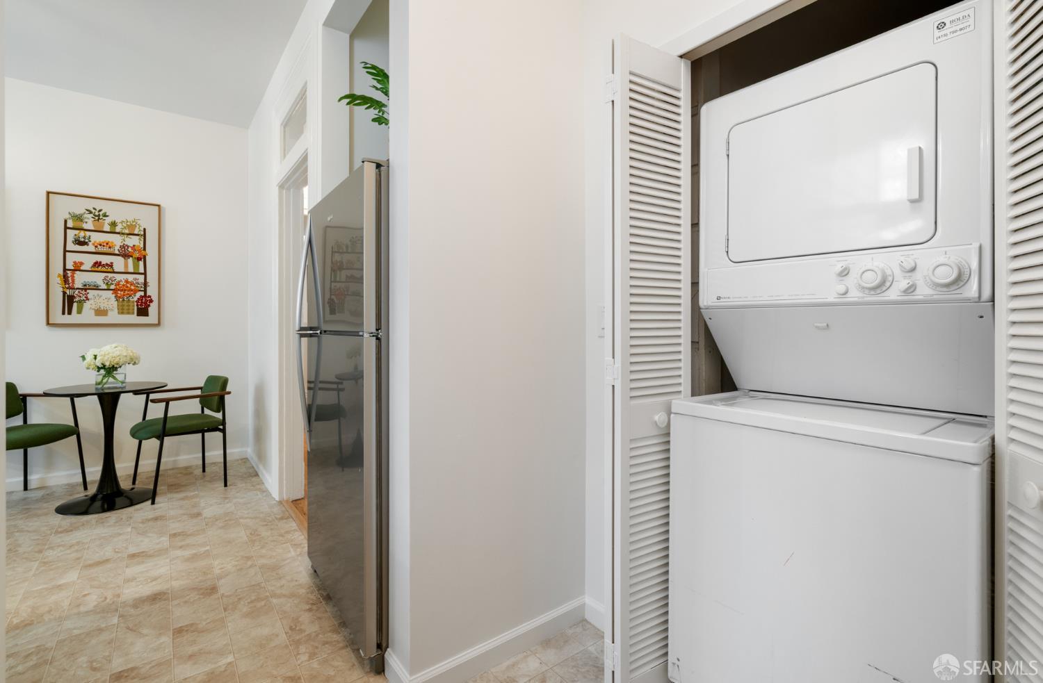 Detail Gallery Image 12 of 19 For 1588 Waller St, San Francisco,  CA 94117 - 2 Beds | 1 Baths