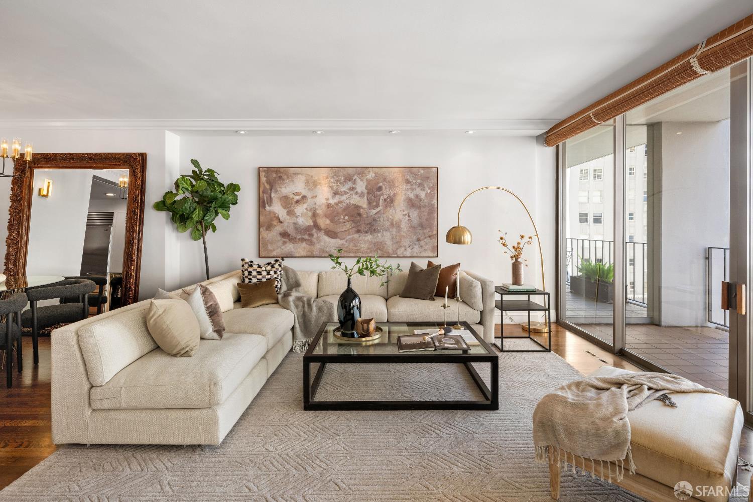 Browse active condo listings in NOB HILL