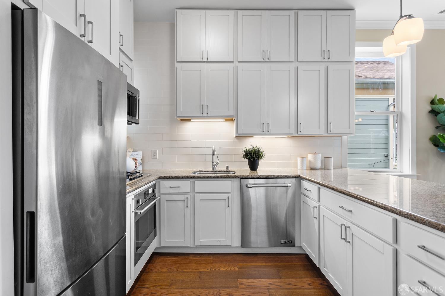 Detail Gallery Image 16 of 75 For 1414 12th St, Oakland,  CA 94607 - – Beds | – Baths