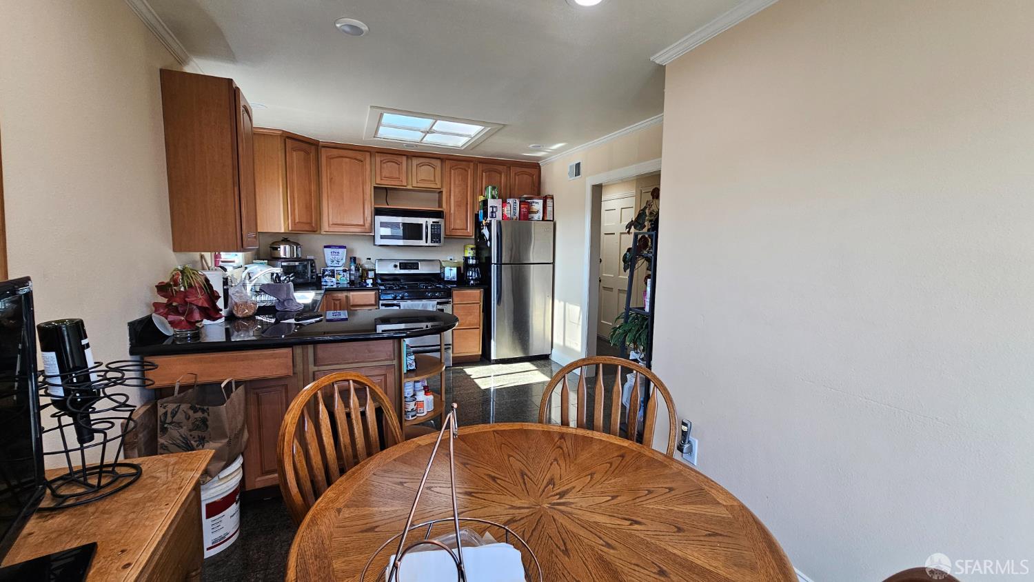 Detail Gallery Image 4 of 25 For 2083 San Jose Ave, San Francisco,  CA 94112 - – Beds | – Baths