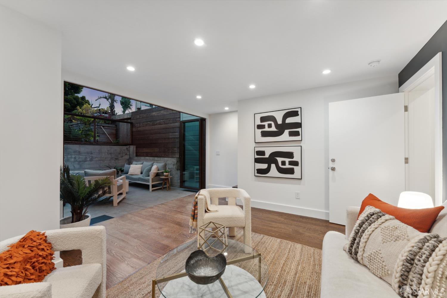 Detail Gallery Image 69 of 92 For 537 Moultrie St, San Francisco,  CA 94110 - 2 Beds | 2/1 Baths