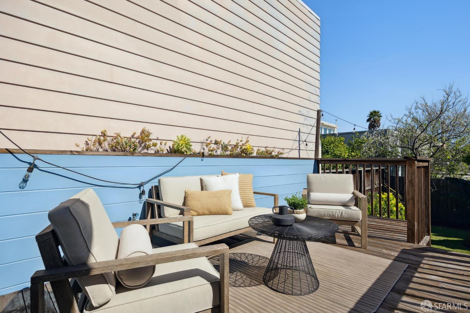 Detail Gallery Image 55 of 92 For 537 Moultrie St, San Francisco,  CA 94110 - 2 Beds | 2/1 Baths
