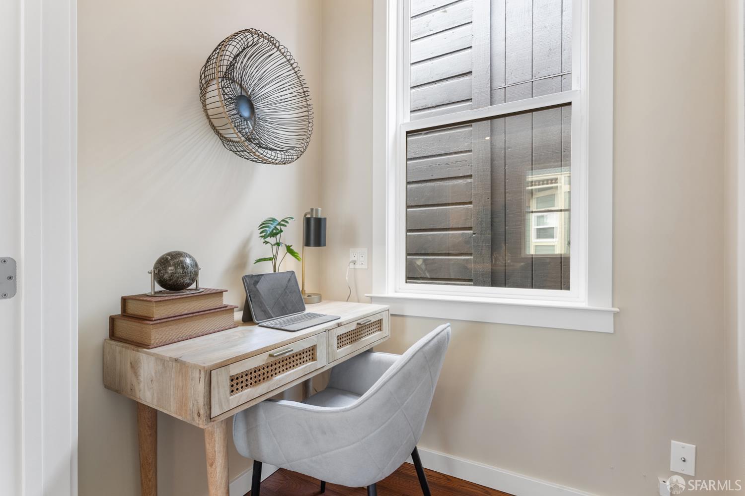 Detail Gallery Image 14 of 75 For 1414 12th St, Oakland,  CA 94607 - – Beds | – Baths