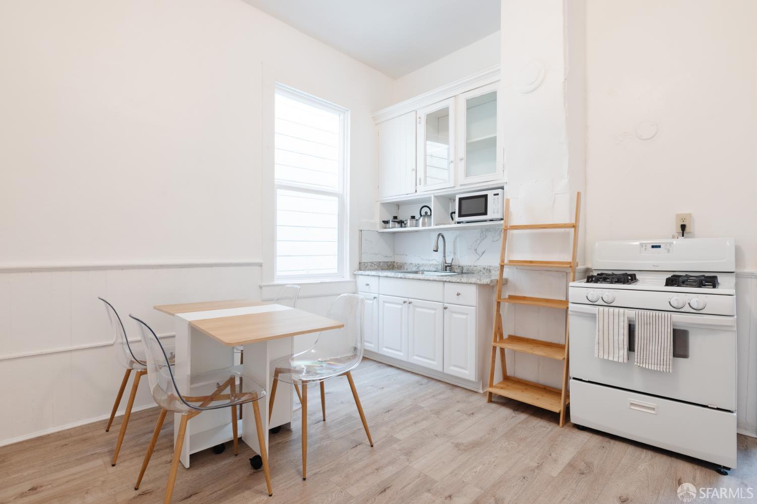 Detail Gallery Image 10 of 46 For 832 Florida St, San Francisco,  CA 94110 - – Beds | – Baths