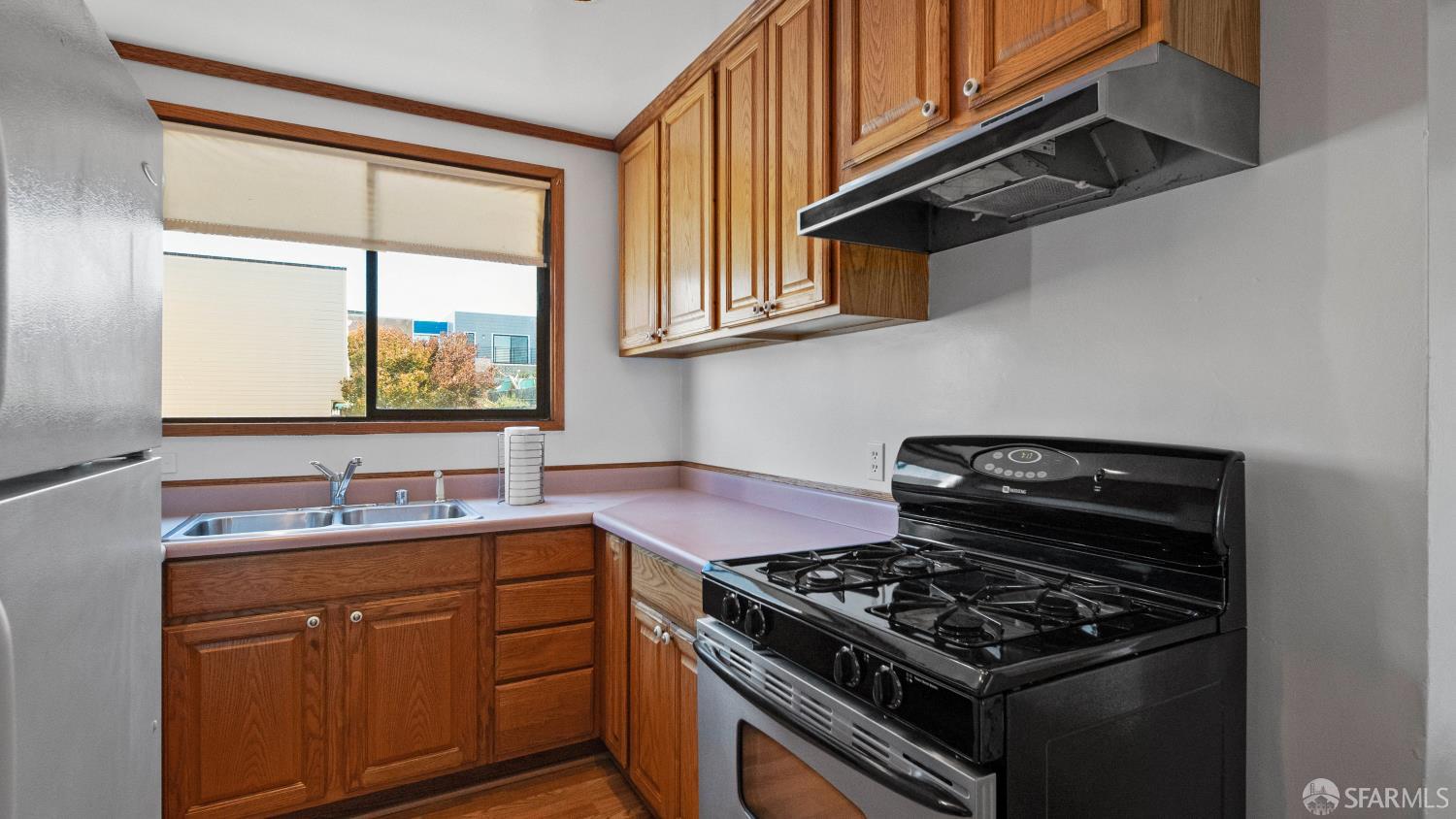 Detail Gallery Image 10 of 26 For 2210 39th Ave, San Francisco,  CA 94116 - 3 Beds | 1 Baths