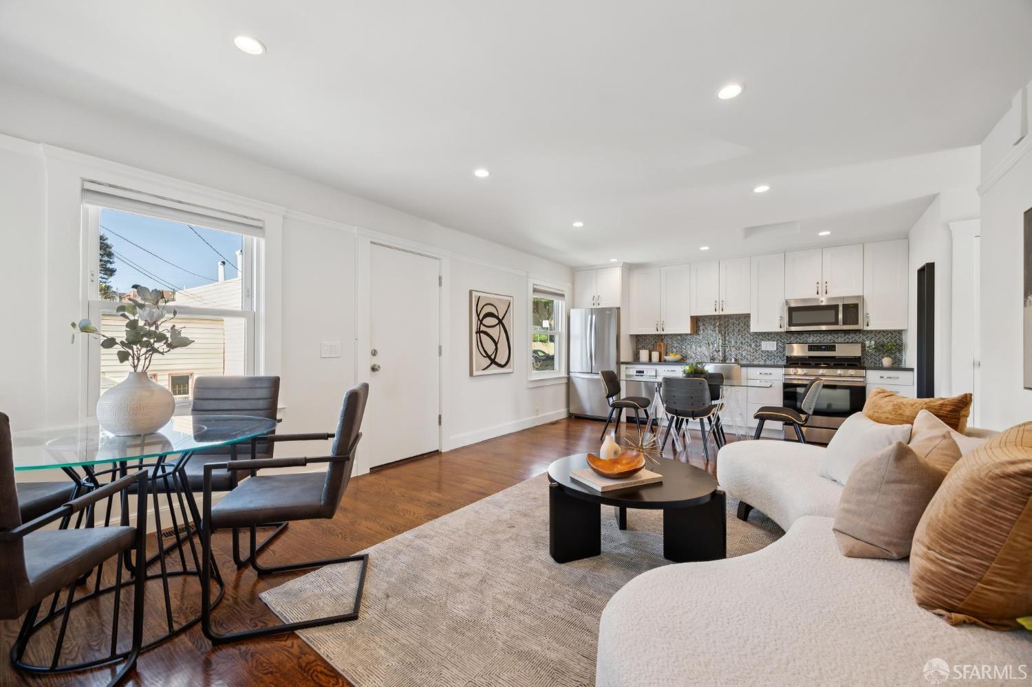 Detail Gallery Image 5 of 92 For 537 Moultrie St, San Francisco,  CA 94110 - 2 Beds | 2/1 Baths