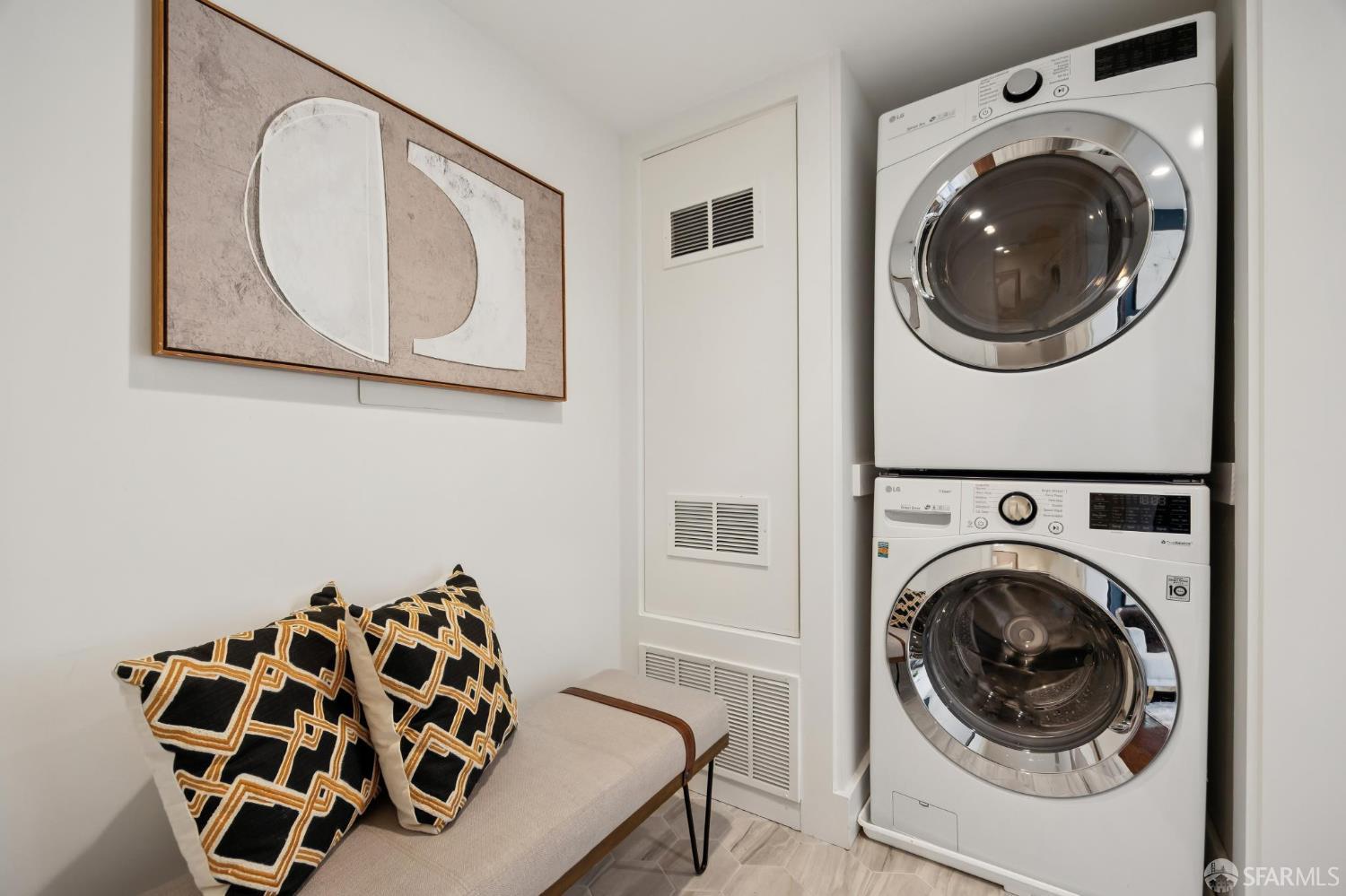 Detail Gallery Image 36 of 92 For 537 Moultrie St, San Francisco,  CA 94110 - 2 Beds | 2/1 Baths