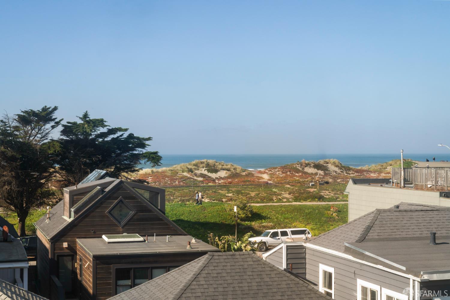 Detail Gallery Image 3 of 14 For 1677 48th Ave, San Francisco,  CA 94122 - – Beds | – Baths