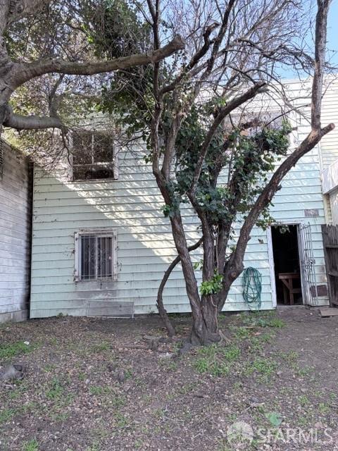 Detail Gallery Image 2 of 3 For 77 Carrizal St, San Francisco,  CA 94134 - 2 Beds | 1 Baths