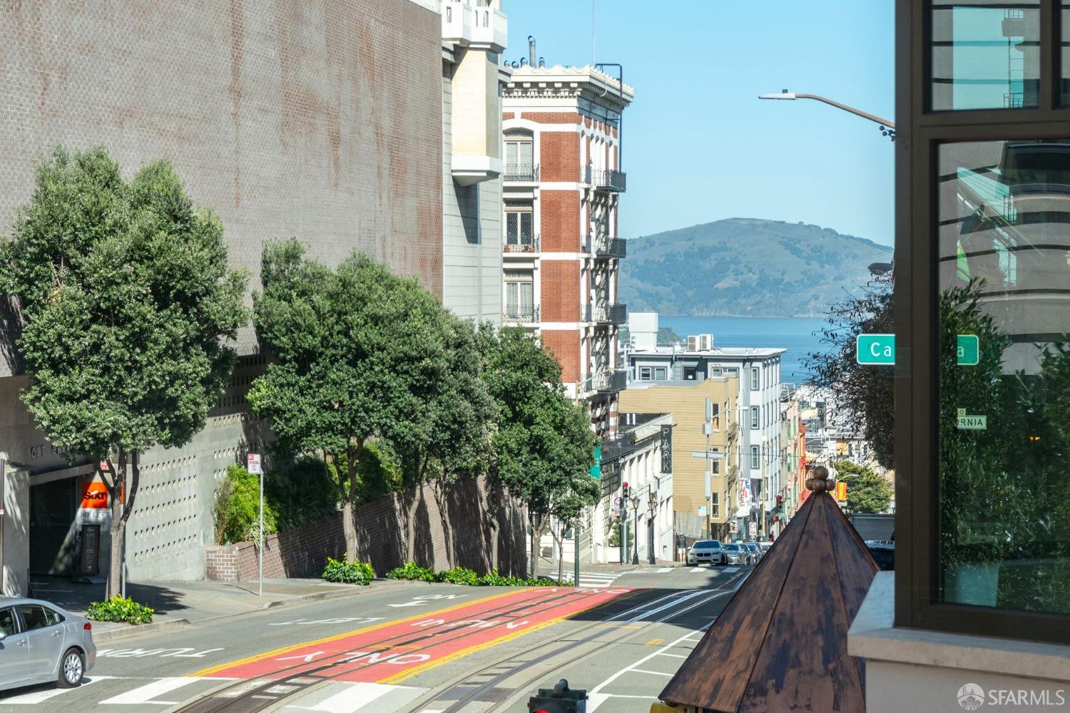 Detail Gallery Image 10 of 30 For 875 California St #506,  San Francisco,  CA 94108 - 1 Beds | 1 Baths