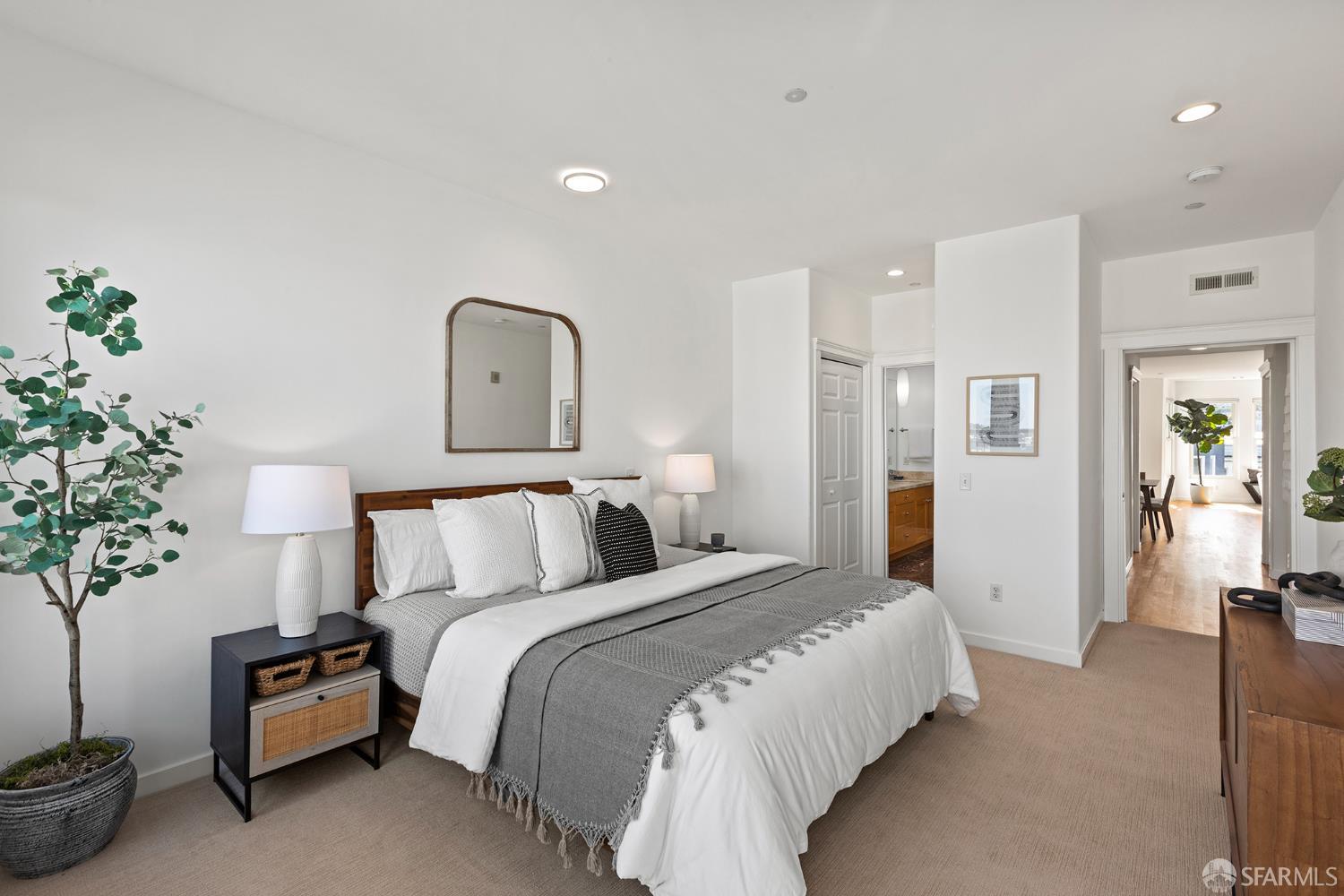 Detail Gallery Image 9 of 29 For 199 Tiffany Ave #406,  San Francisco,  CA 94110 - 2 Beds | 2 Baths