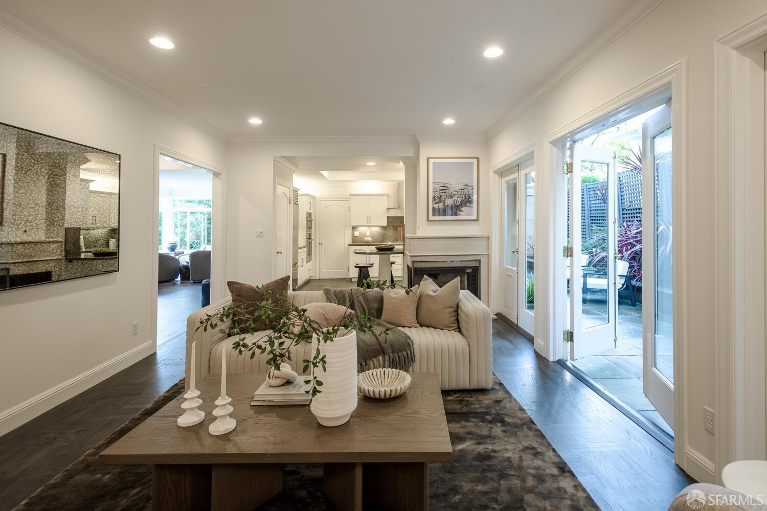 Detail Gallery Image 20 of 46 For 2001 Pacific Ave, San Francisco,  CA 94109 - 5 Beds | 4 Baths