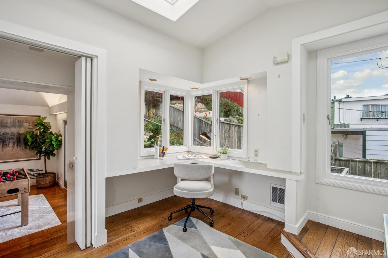 Detail Gallery Image 32 of 40 For 23 Cresta Vista Dr, San Francisco,  CA 94127 - 3 Beds | 3 Baths