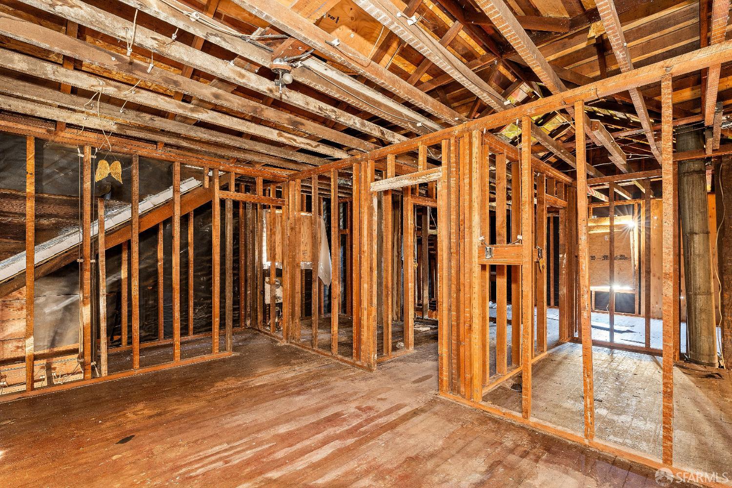 Detail Gallery Image 19 of 44 For 1276 Revere Ave, San Francisco,  CA 94124 - 4 Beds | 2/1 Baths