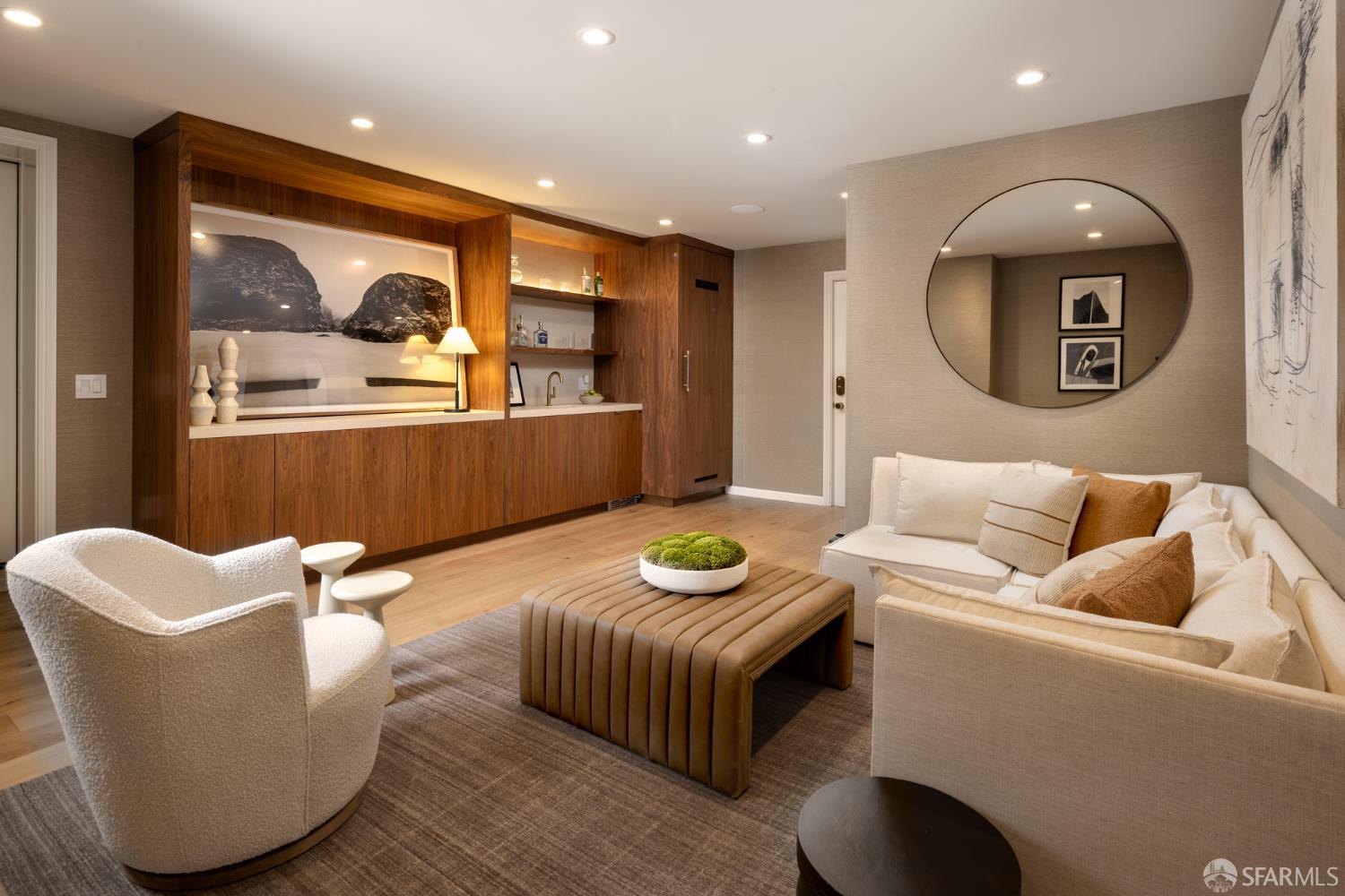 Detail Gallery Image 17 of 23 For 844 Clayton St, San Francisco,  CA 94117 - 5 Beds | 3/2 Baths