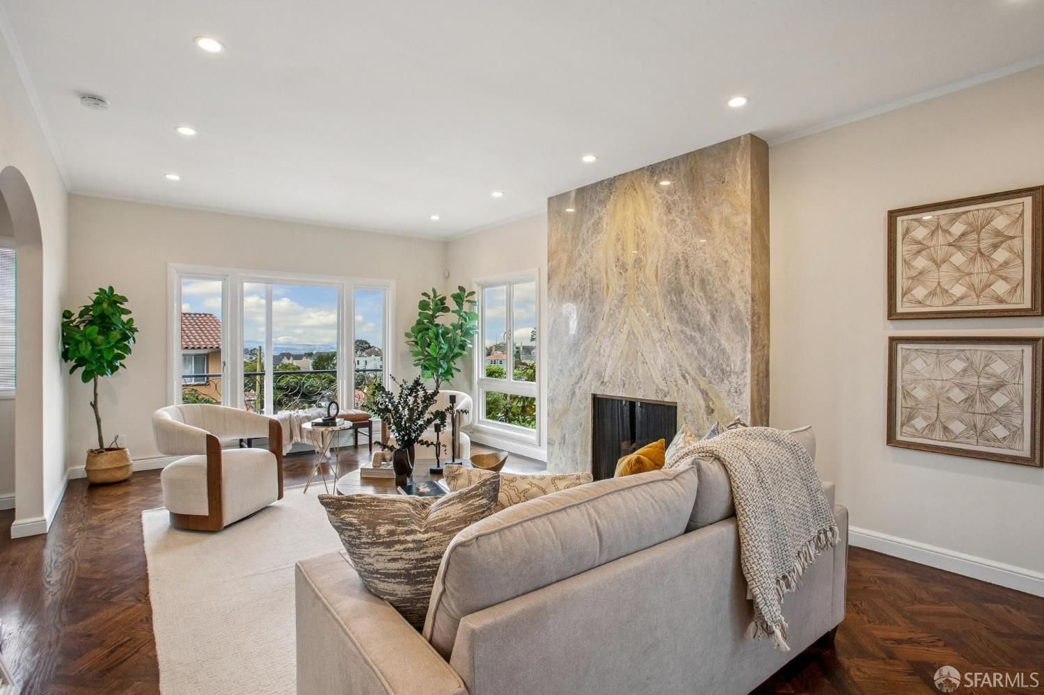 Detail Gallery Image 7 of 40 For 23 Cresta Vista Dr, San Francisco,  CA 94127 - 3 Beds | 3 Baths