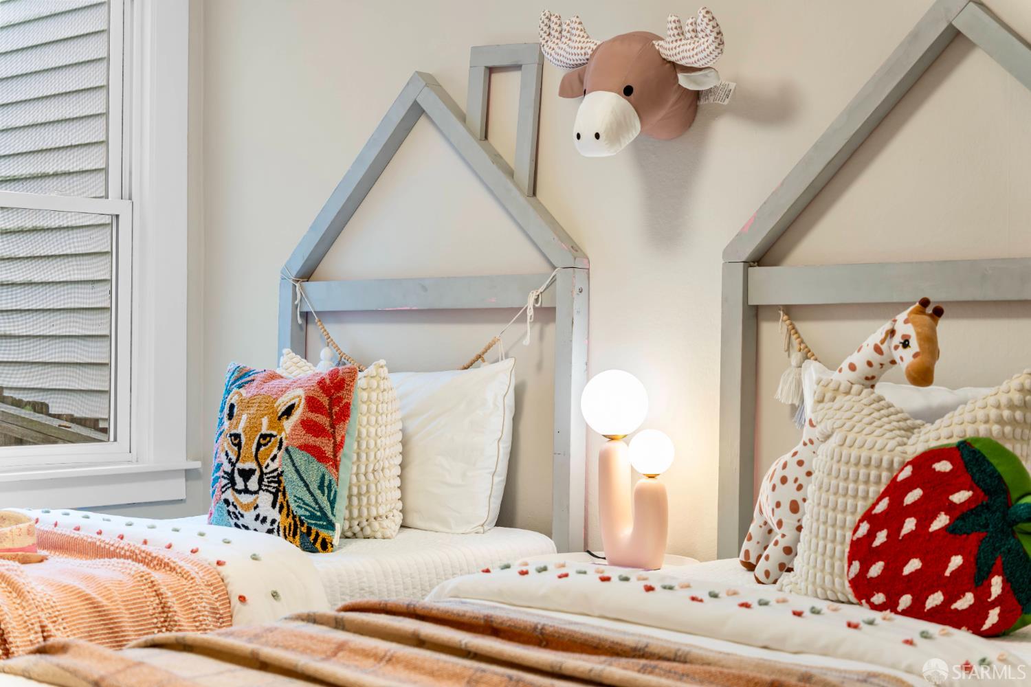 Detail Gallery Image 29 of 89 For 69 Lisbon St, San Francisco,  CA 94112 - 3 Beds | 1/1 Baths