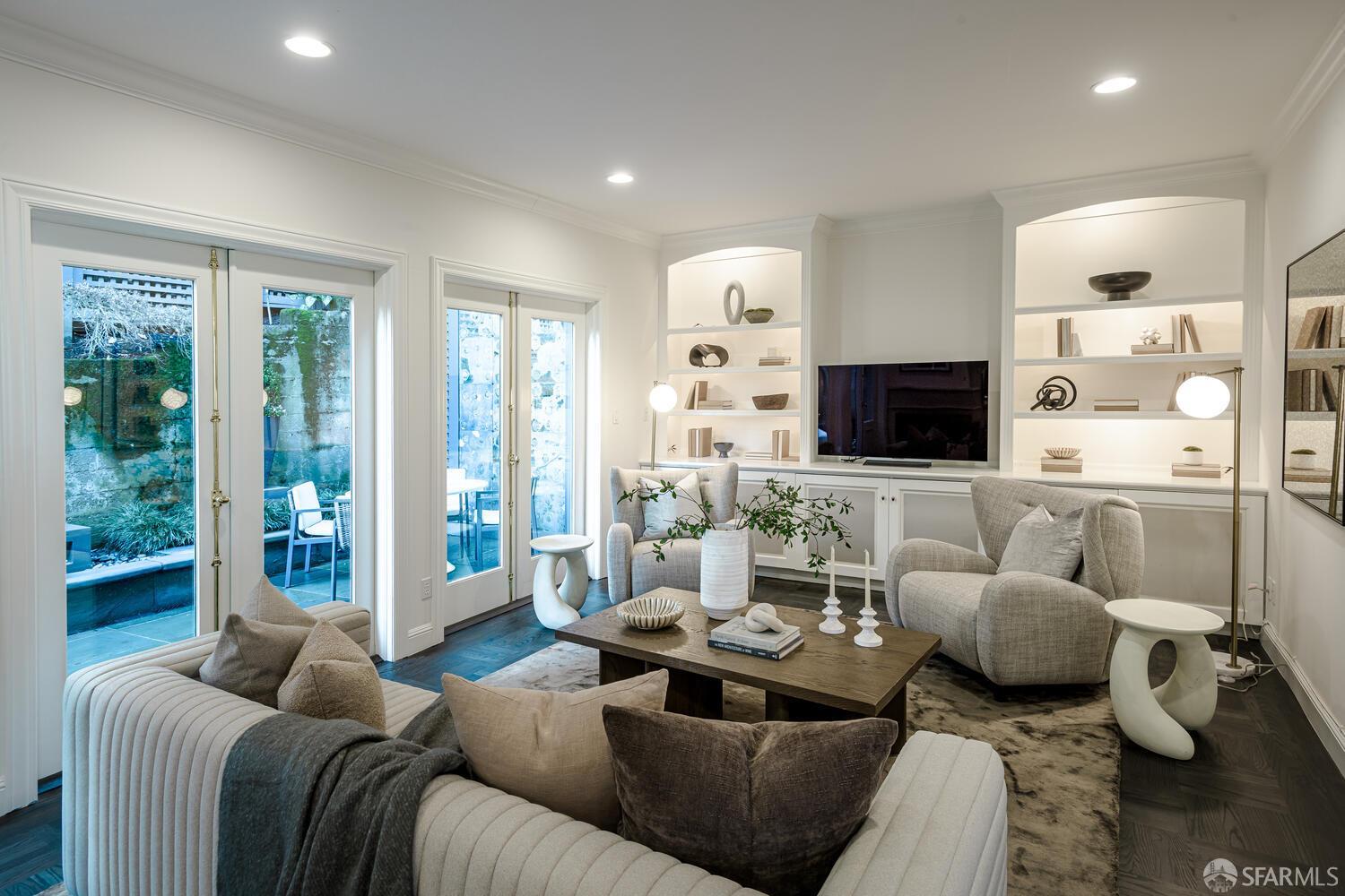 Detail Gallery Image 22 of 46 For 2001 Pacific Ave, San Francisco,  CA 94109 - 5 Beds | 4 Baths