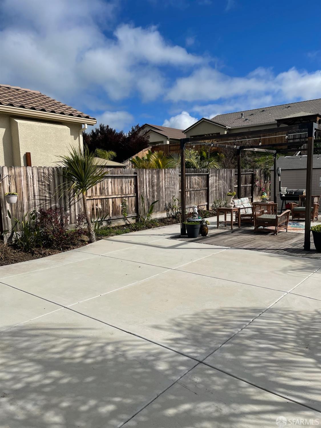 Detail Gallery Image 5 of 6 For 1535 Goldenstar Ct, Hollister,  CA 95023 - 3 Beds | 2/1 Baths