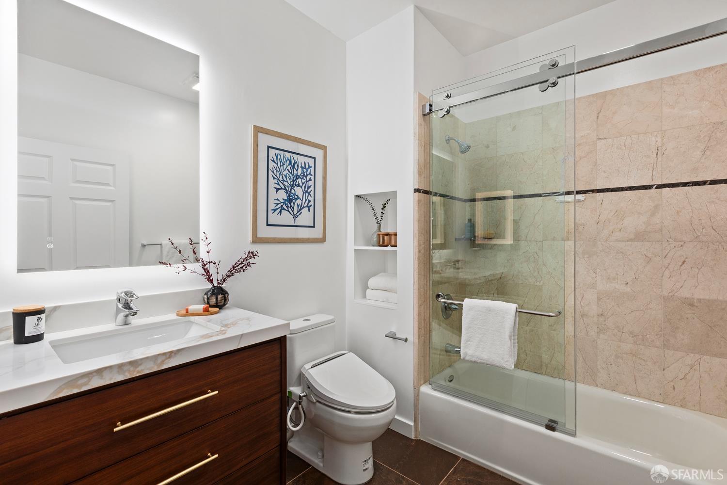 Detail Gallery Image 15 of 29 For 199 Tiffany Ave #406,  San Francisco,  CA 94110 - 2 Beds | 2 Baths