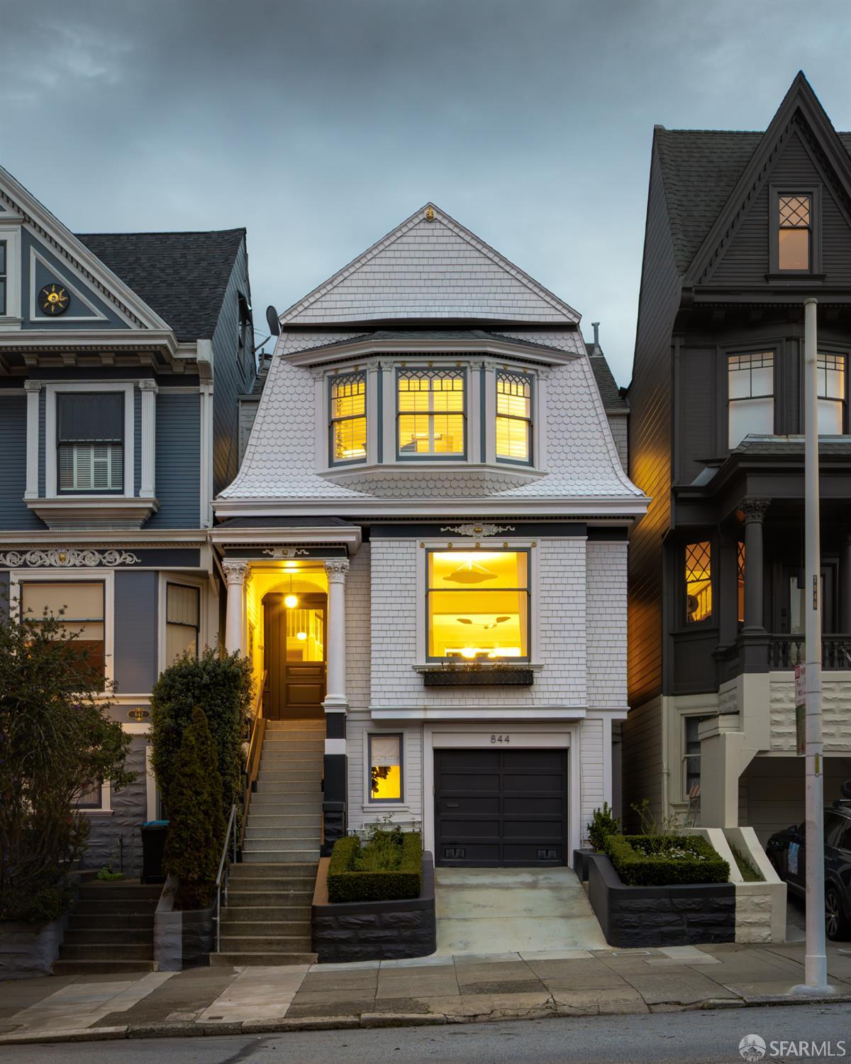 Detail Gallery Image 22 of 23 For 844 Clayton St, San Francisco,  CA 94117 - 5 Beds | 3/2 Baths