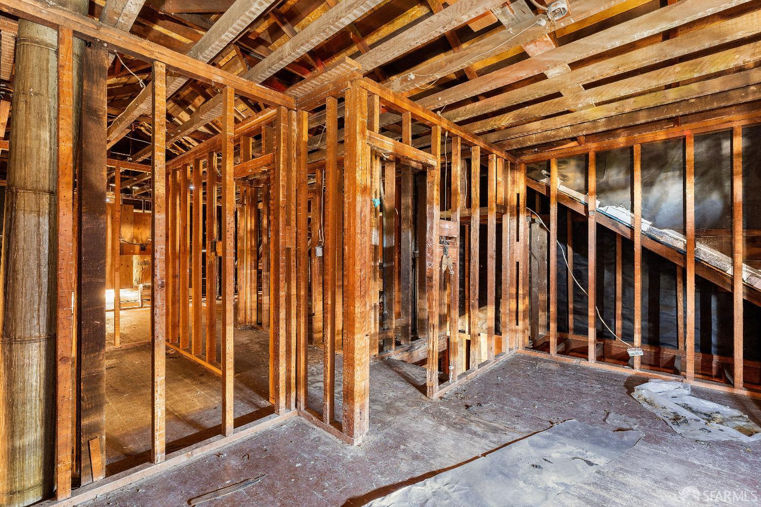 Detail Gallery Image 14 of 44 For 1276 Revere Ave, San Francisco,  CA 94124 - 4 Beds | 2/1 Baths