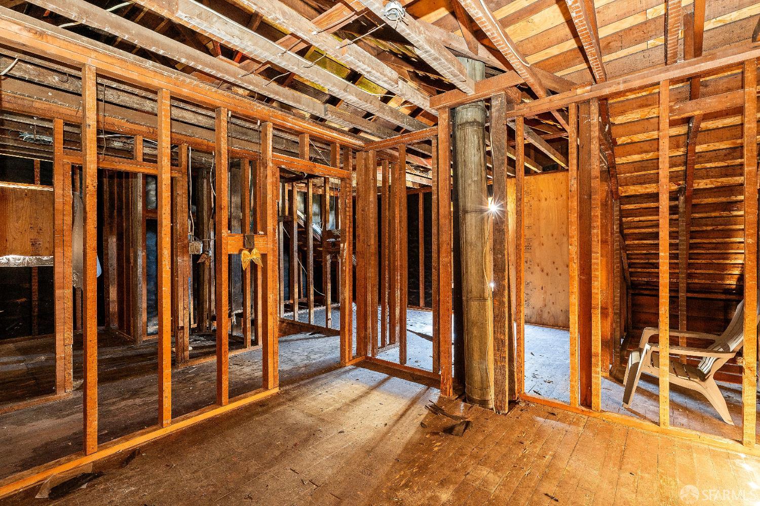 Detail Gallery Image 17 of 44 For 1276 Revere Ave, San Francisco,  CA 94124 - 4 Beds | 2/1 Baths